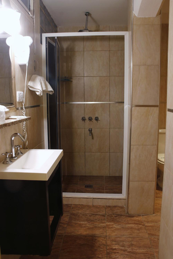 Bathroom 4, HL Hotel, General Roca