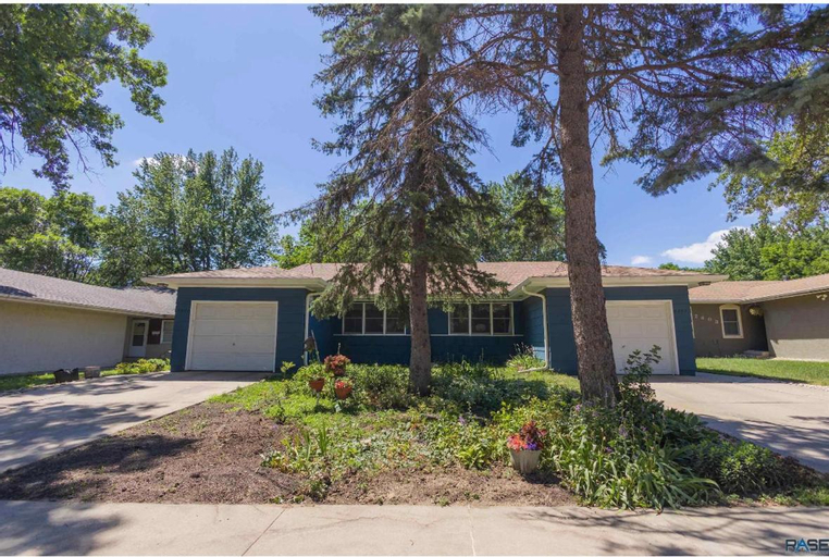 Blue House 2, Minnehaha