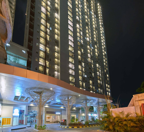 Exterior 1