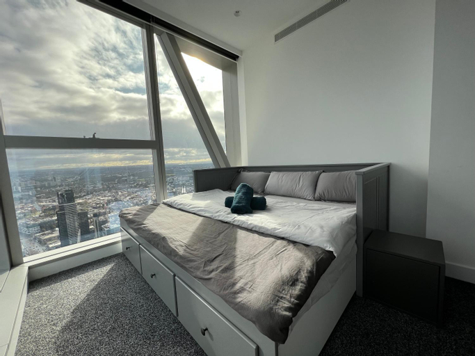 Bedroom 3, WSP luxury 2b2b apartment in CBD with free parking, Melbourne