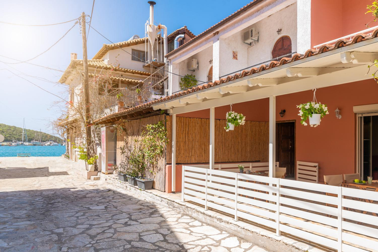 Others 3, Τrilogy Studios, Epirus
