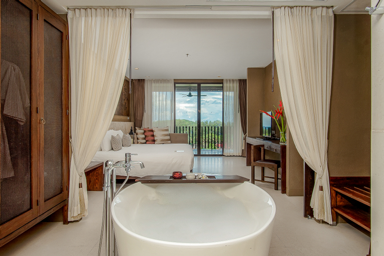 Bathroom 29