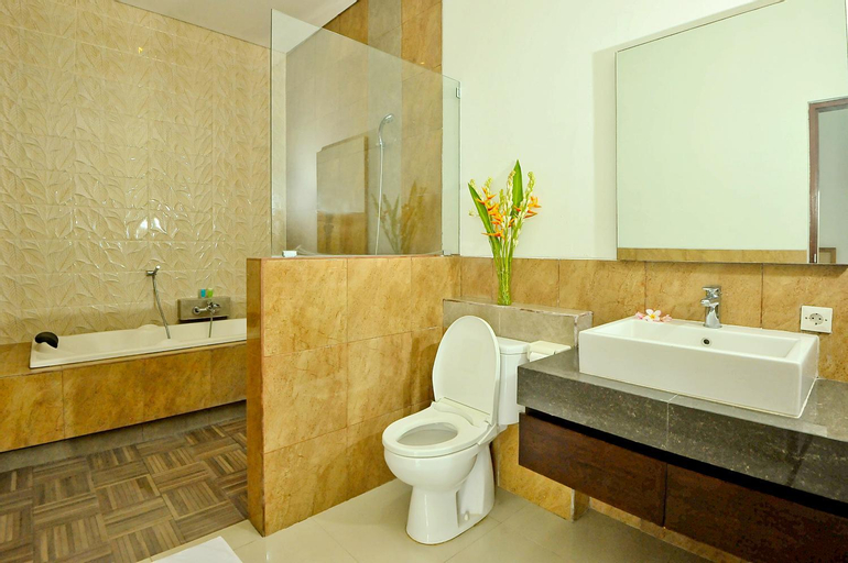 Bathroom 9