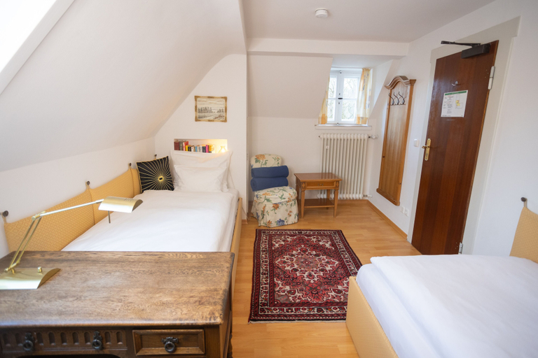 Bedroom 4, Gästehaus Englischer Garten, München