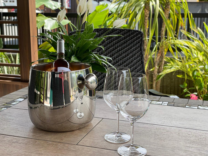 Food & Drinks 5, Yumigahama Beach House & BBQ! 1 min to the beach, Minamiizu