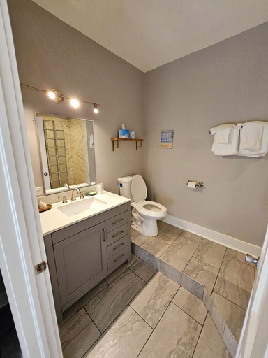 Bathroom 4, Bishop Hotel Key West, Monroe