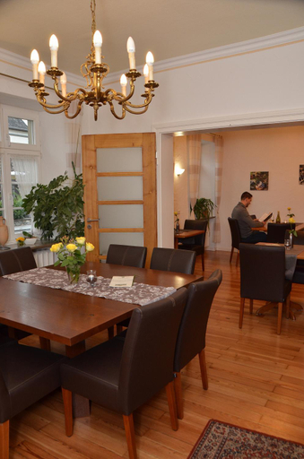 Others 5, Seminarshof, Trier-Saarburg