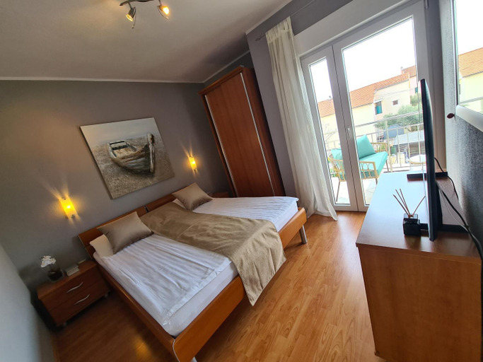 Bedroom 2, Villa Neda, Vodice
