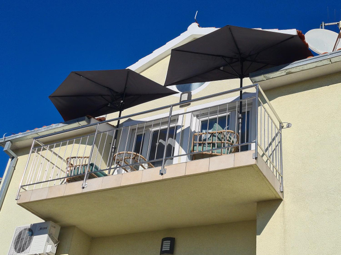 Others 5, Villa Neda, Vodice