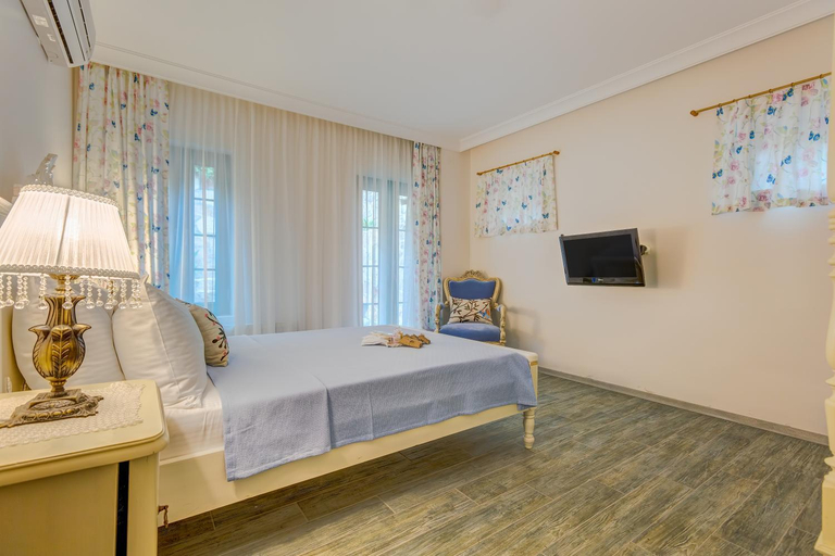 Bedroom 2, Cunda Esen Otel, Ayvalık