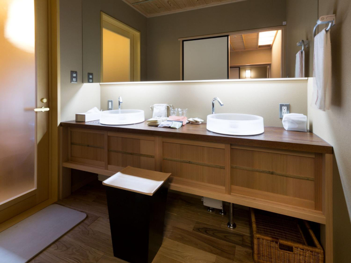 Bathroom 3, 料亭旅館 金城樓, Kanazawa