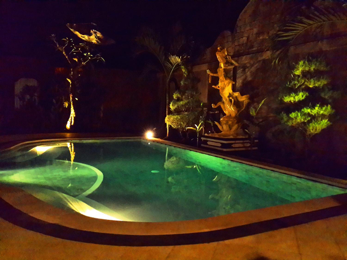 Swimming Pool 16