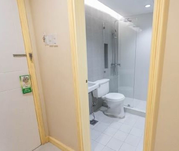 Bathroom 4, Etsu Hotel, Tacloban City