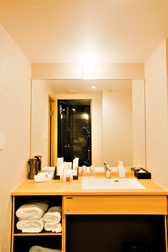 Bathroom 28