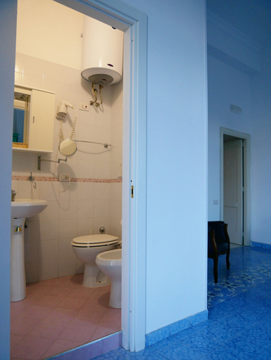 Bathroom 5, Ambasciata Sorrento Relais, Napoli