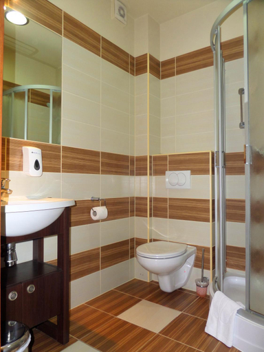 Bathroom 3, Hotel Ksiecia Jozefa, Poznań City
