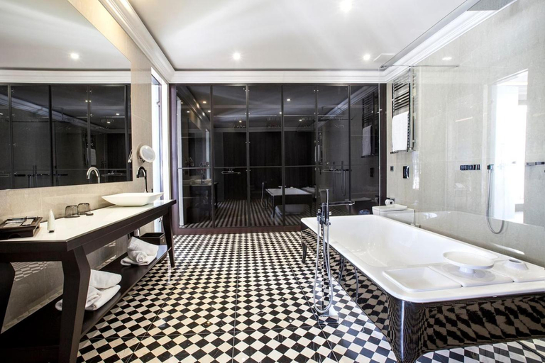Bathroom 4, Quentin XL Potsdamer Platz, Berlin