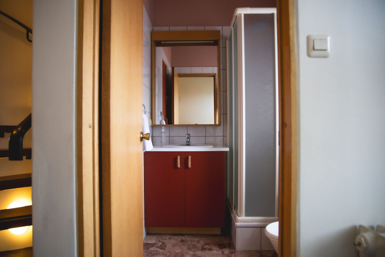 Others 4, Setrið Guesthouse