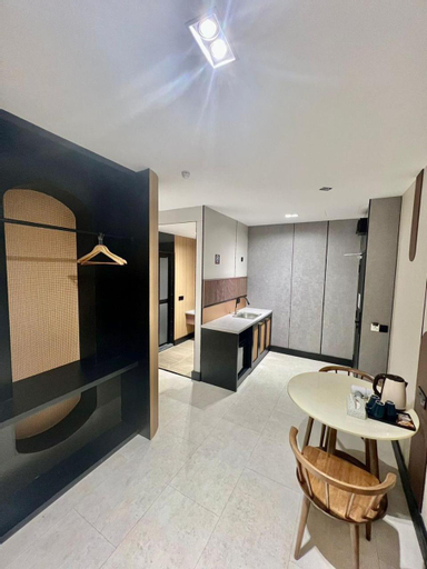 Dining Room 18