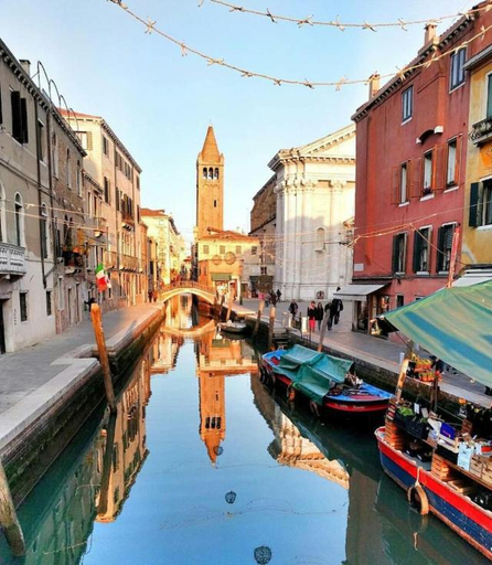 Others 3, San Barnaba on the Canal, Venezia