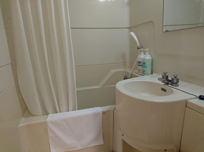 Bathroom 3, Toyohashi Station Hotel, Toyohashi