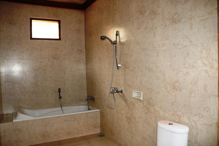 Bathroom 2, Pemedal Beach Resort, Klungkung