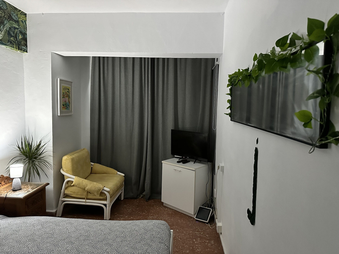 Others 5, Habitaciones la jungla 22, Cádiz