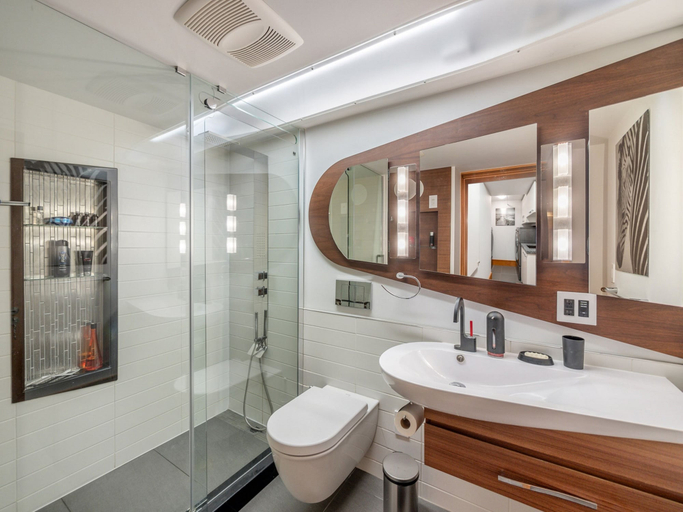 Bathroom 3, Charming 3 Bedroom House in North York, Toronto