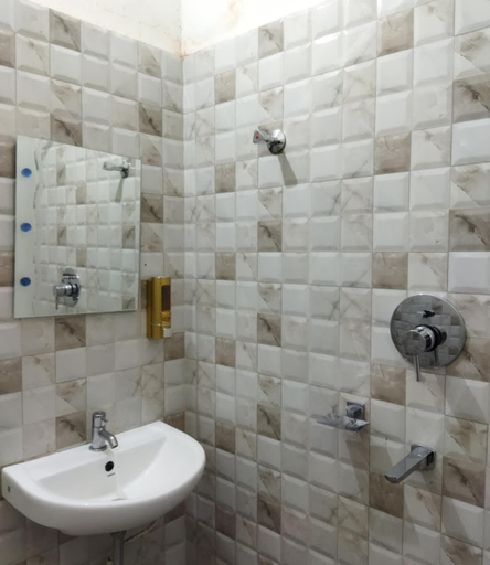 Bathroom, Shambhu Indu Guest House, Banka