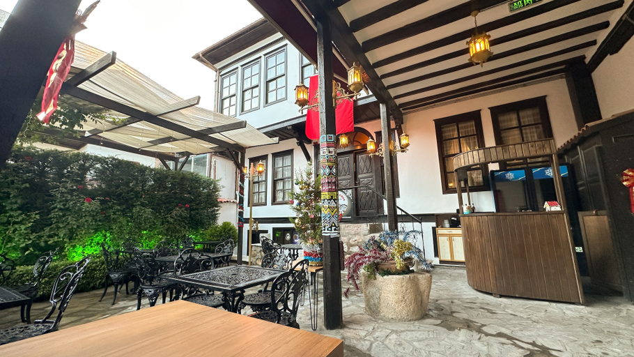 Exterior 2, Kaleici Konak, Merkez