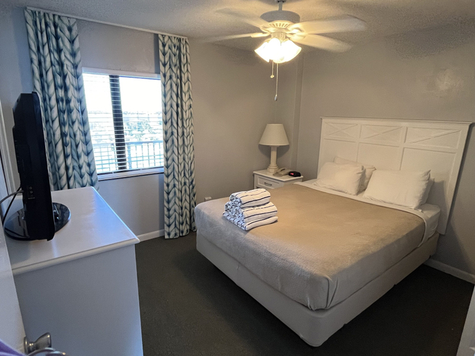 Bedroom, Tropic Shores Resort, Volusia