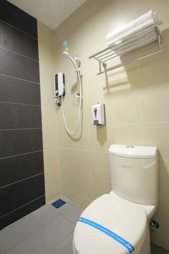 Bathroom 4, Sandy Hotel, Malacca City