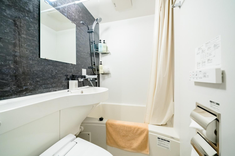 Bathroom 7