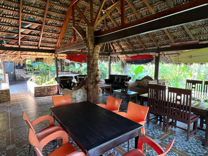 Food & Drinks 3, Lualemba Bungalows, Rote Ndao