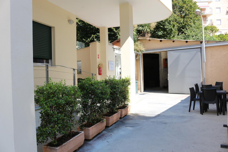 Exterior & Views, Nina 3, Savona