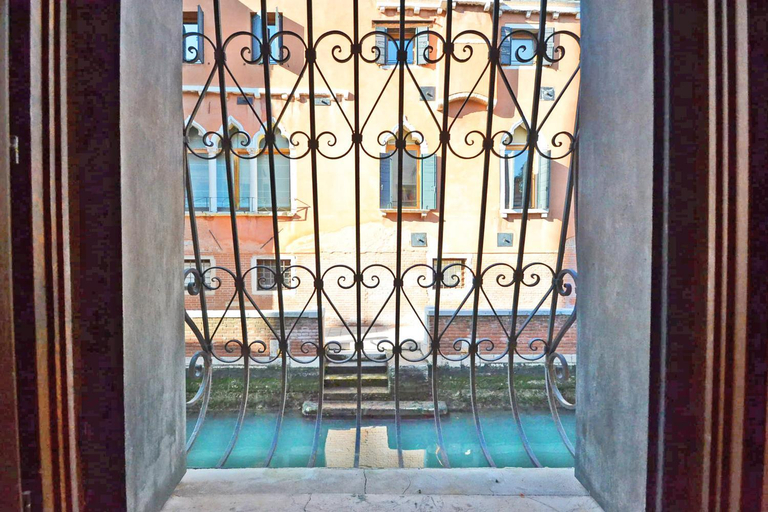 Others 4, San Barnaba on the Canal, Venezia