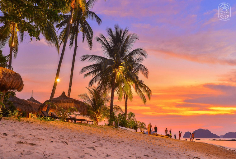 Food & Drinks 3, Sunset at Las Cabanas, El Nido