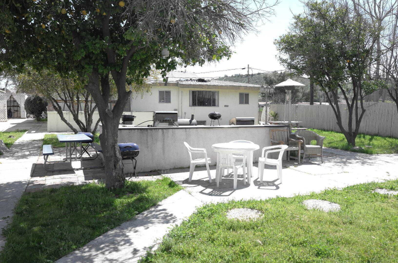 Exterior & Views 2, Elsinore Hot Springs & Lodge, Riverside