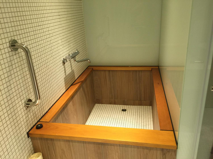 Bathroom 4