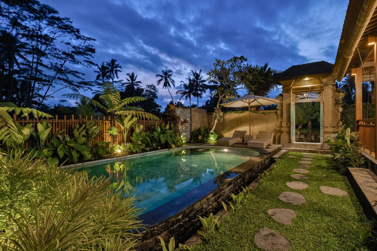 Swimming Pool 4