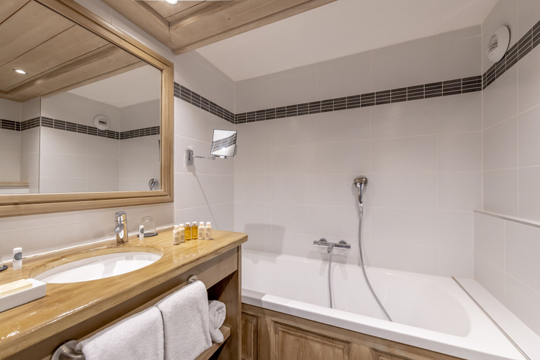 Bathroom 5, Hôtel La Chaudanne, Savoie