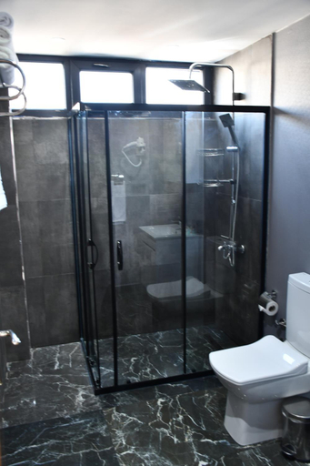 Bathroom 4, HMZ konaklama çekmeköy, Sancaktepe