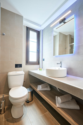 Bathroom 5, THE MAVILI URBAN STAY, Central Macedonia