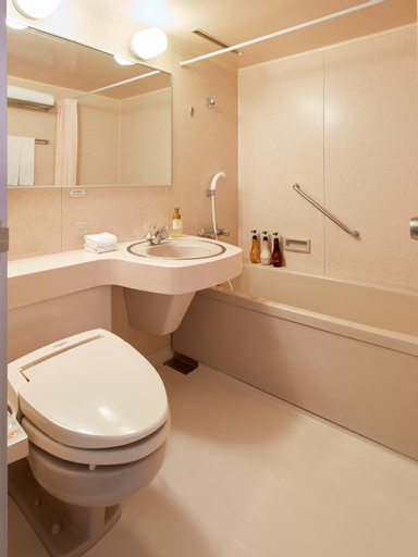 Bathroom 7