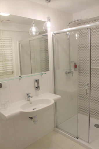 Bathroom 3, HOTEL ARKA, Sandomierz