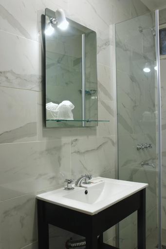Bathroom 5, HL Hotel, General Roca