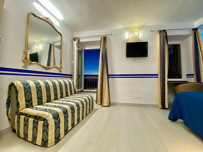 Bedroom 2, The Manarola Main Plaza, La Spezia