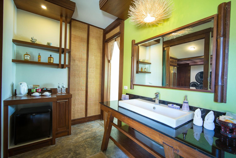 Bathroom 7
