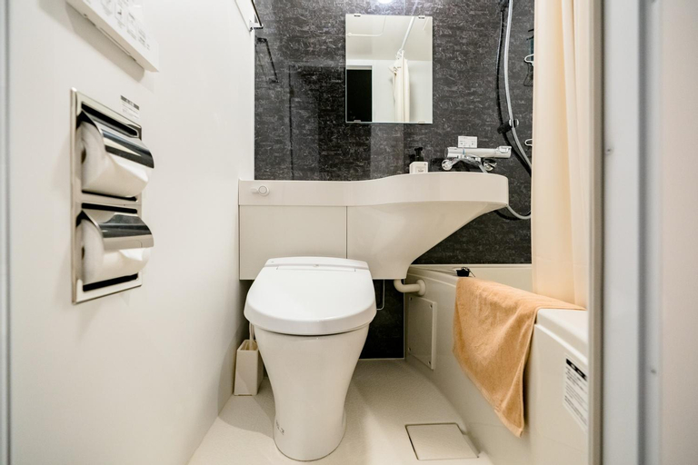 Bathroom 9