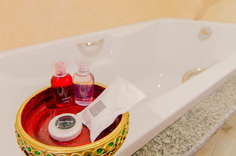 Bathroom 5, Phaithong Sotel Resort, Pulau Phuket
